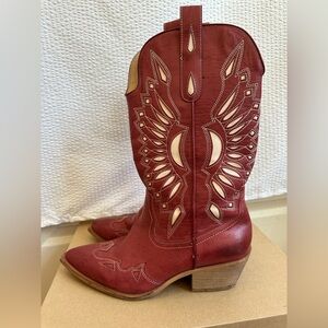 Mi.iM Women’s Red Western Cowboy Heeled Boots Size: 9